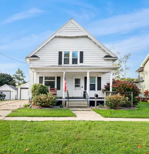 479 Fuller St, Columbus, WI 53925