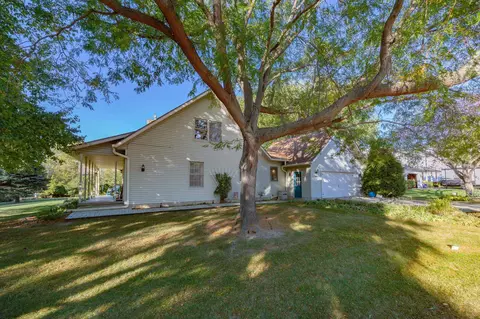 1724 Barberry Rd, Stoughton, WI 53589