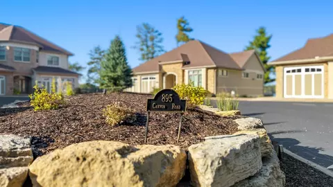 895 Canyon Rd #102, Wisconsin Dells, WI 53965