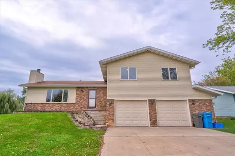 1314 Waldron St, Watertown, WI 53094