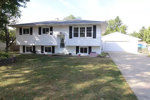 2286 Skyline Dr, Beloit, WI 53511