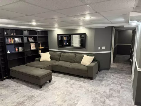 403 Williamsburg Way Ct, Fitchburg, WI 53719