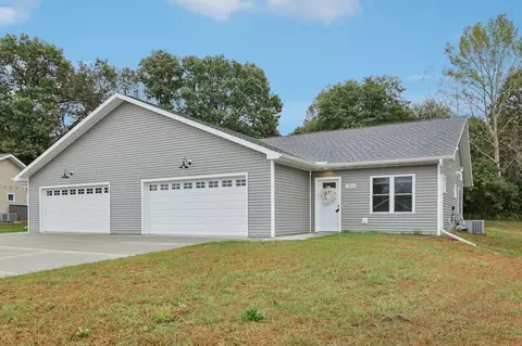 1970 Retzlaff Dr, Reedsburg, WI 53959