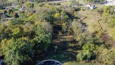 121 Autumnwood Cir, Mount Horeb, WI 53572