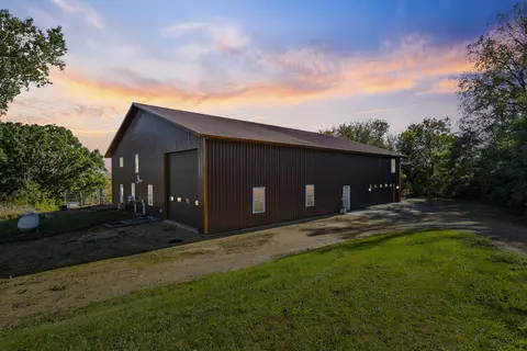 3886 Us - 61, Potosi, WI 53820