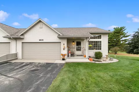 6035 Saddle Rdg #6035, Portage, WI 53901
