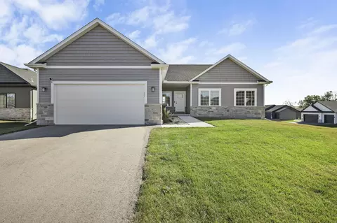 413 Luann Kay Ln, Orfordville, WI 53576