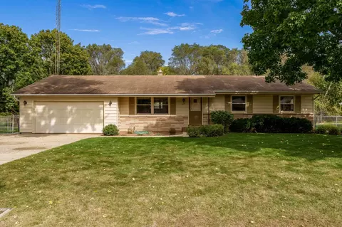 3337 Colby Ln, Janesville, WI 53546