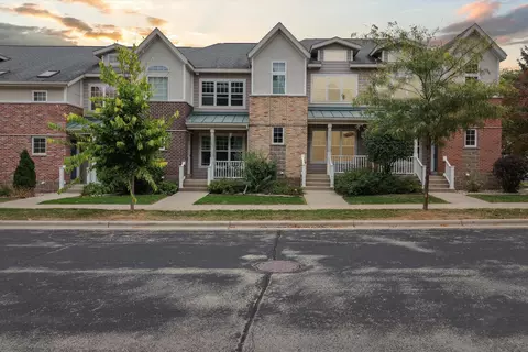 5527 Caddis Bnd, Fitchburg, WI 53711