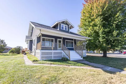 1505 Fairplay St, Hazel Green, WI 53811