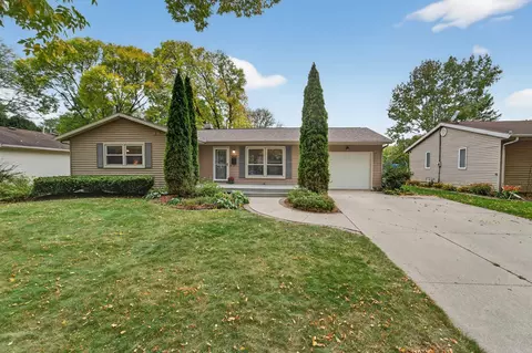 1506 Lynndale Rd, Madison, WI 53711