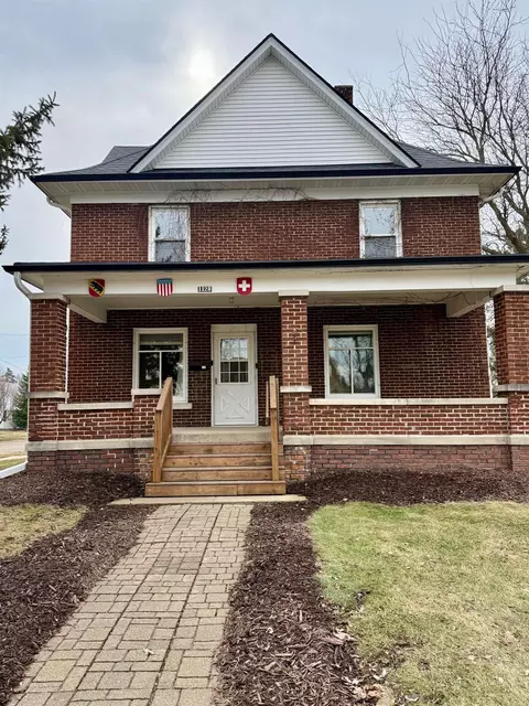 1128 19th St, Monroe, WI 53566