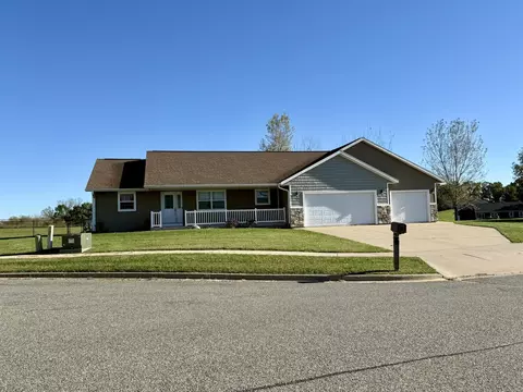 417 Gannon Ct, Tomah, WI 54660