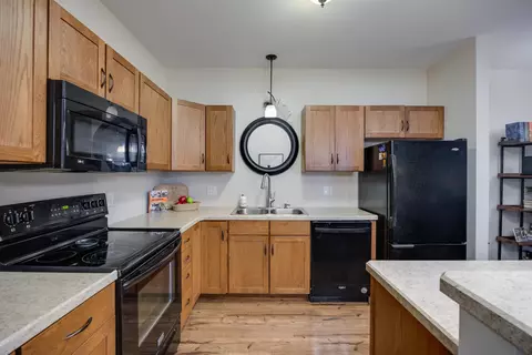 5831 Lupine Ln #322, Madison, WI 53718