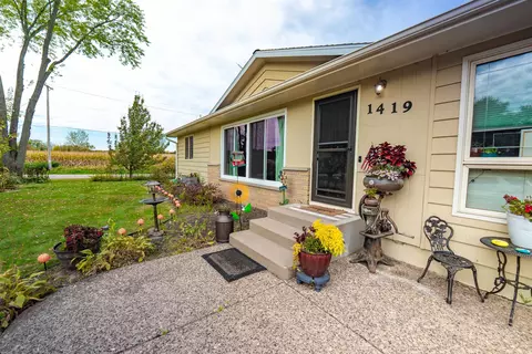 1419 Dora St, Tomah, WI 54660