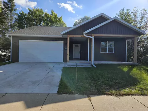 5001 Meinders Rd, Mcfarland, WI 53558