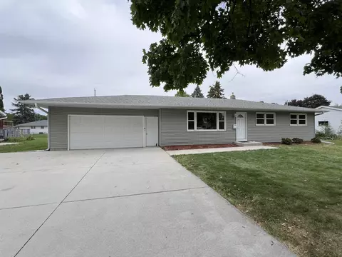 2603 E Milwaukee St, Janesville, WI 53545