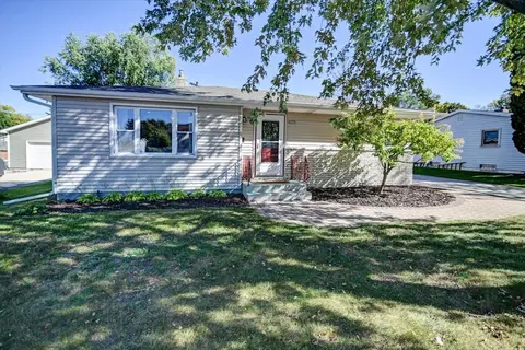 4609 Barby Ln, Madison, WI 53704