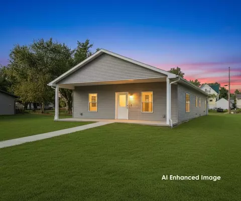 511 Pine St, Mauston, WI 53948