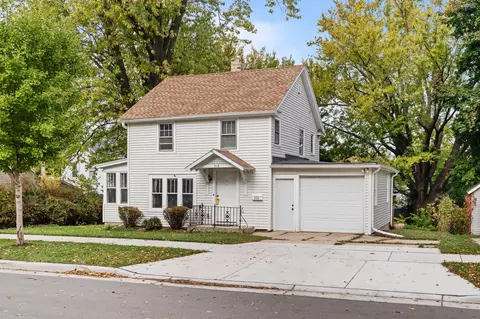 516 W South St, Stoughton, WI 53589