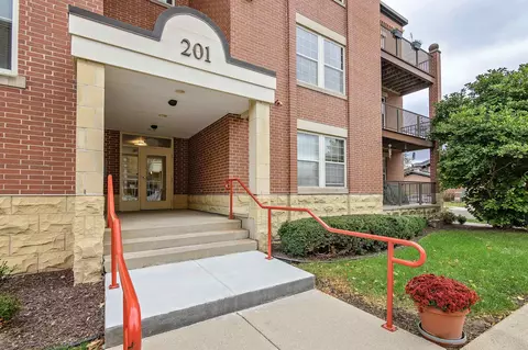 201 E Lane St #202, Sun Prairie, WI 53590