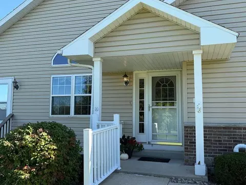 128 Summit Ct, Columbus, WI 53925