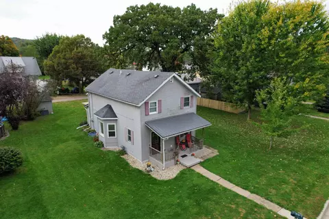 304 Pearl St, Boscobel, WI 53805