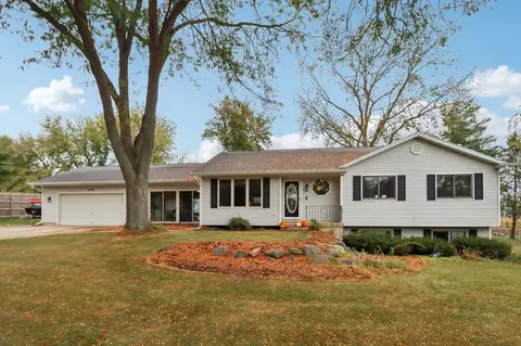 1684 Bell View Rd, Stoughton, WI 53589