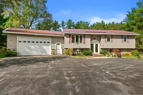 859 6th Ave, Hancock, WI 54943