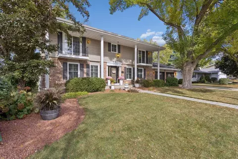 3911 Wilshire Ln, Janesville, WI 53546