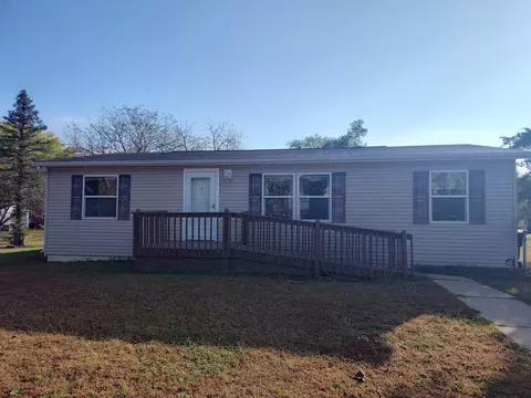109 S 4th St, Avoca, WI 53506