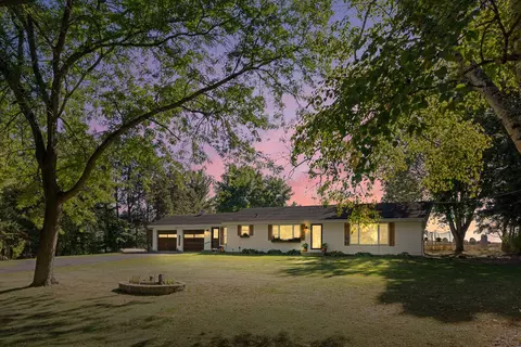 w1465 Spring Grove Road, Ripon, WI 54971