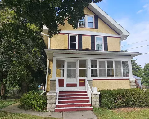 516 E Lincoln St, Waupun, WI 53963