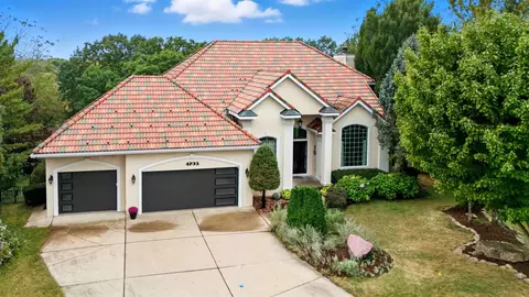 4703 Grandview Ct, Mcfarland, WI 53558