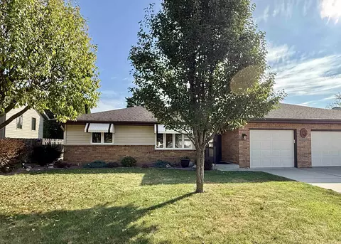 1308 Winchester Pl, Janesville, WI 53548