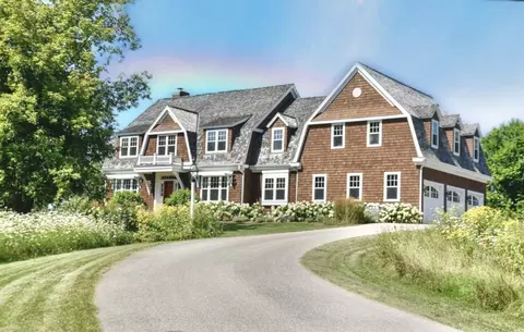 531 S Stocks Rd, Oconomowoc, WI 53066