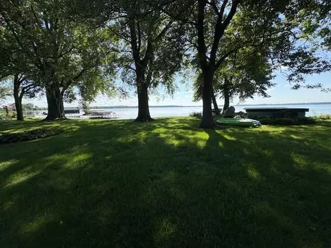 3407-3409 Stoney Crest Rd, Mcfarland, WI 53558
