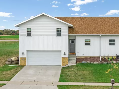 1811 Park View Dr, Baraboo, WI 53913