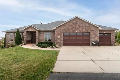 161 Glenway Rd, Oregon, WI 53521