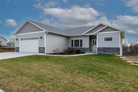 104 Tallman Ct, Ridgeway, WI 53582