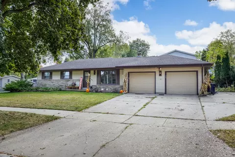 2219 Elizabeth St, Janesville, WI 53548