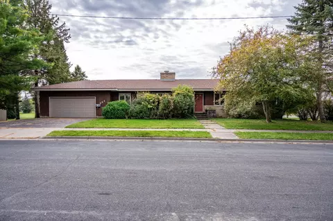 804 Pearl St, Mauston, WI 53948
