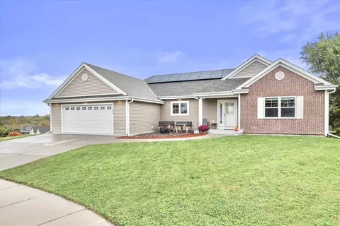 200 Tansdale Ct, Johnson Creek, WI 53038