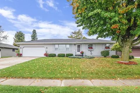 404 S Cleveland Ave, Deforest, WI 53532