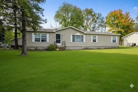 112 S College St, Adams, WI 53910