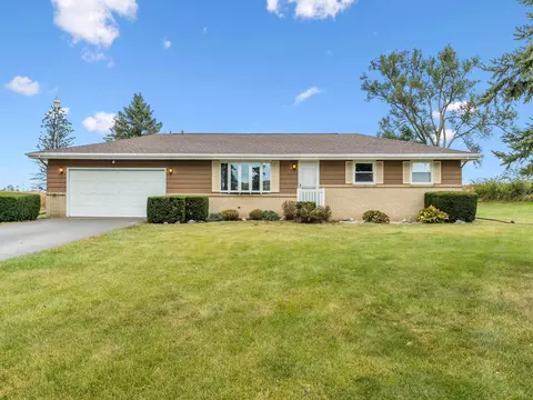 4815 W Spring Creek Rd, Beloit, WI 53511