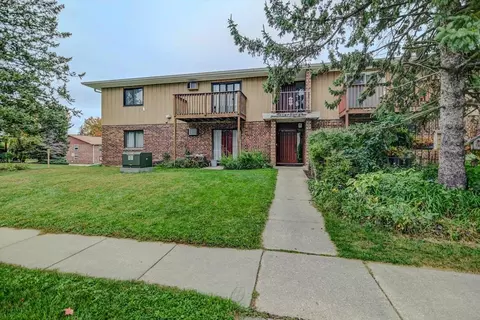 2829 Coho St #6, Fitchburg, WI 53713