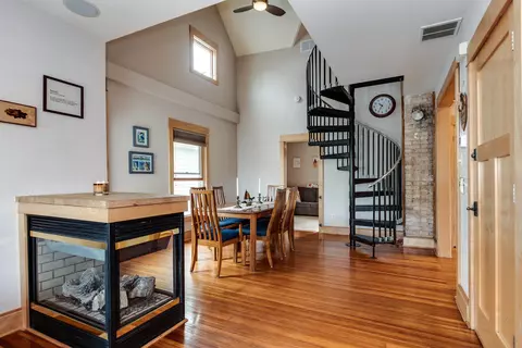 1023 Williamson St #2, Madison, WI 53703