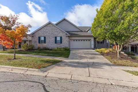 9911 Hawks Nest Dr, Verona, WI 53593