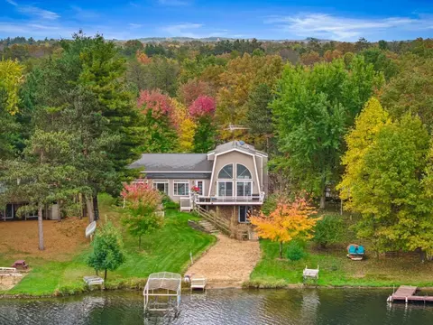 818 Manchester Ct, Nekoosa, WI 54457